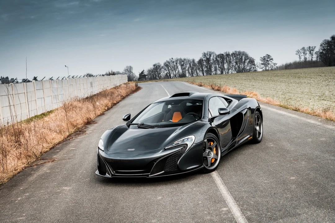 2015 McLaren 650S Coupe - Image 8 of 31