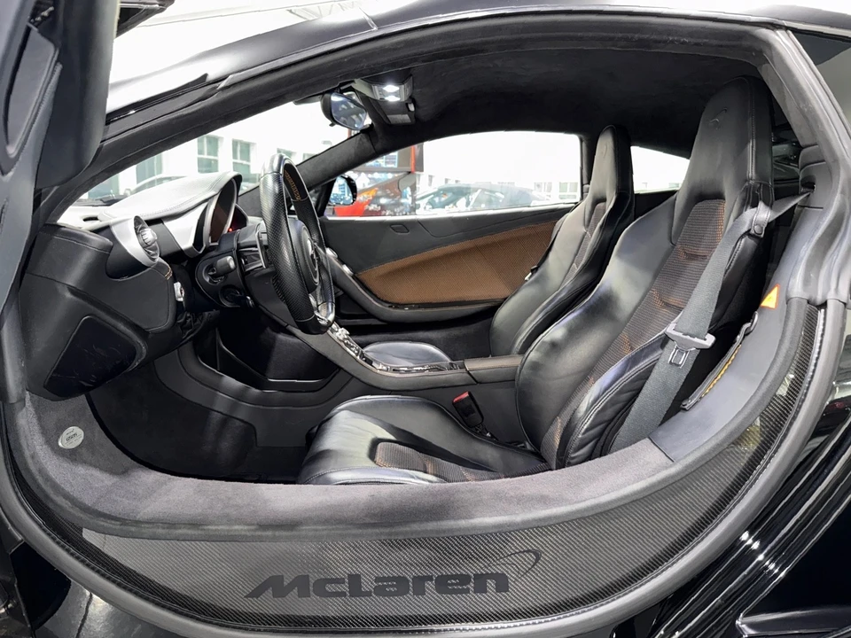 2015 McLaren 650S - Image 10 of 21