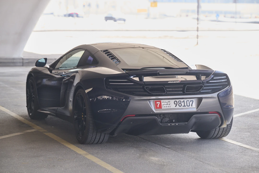 2015 McLaren 650S - Image 14 of 31