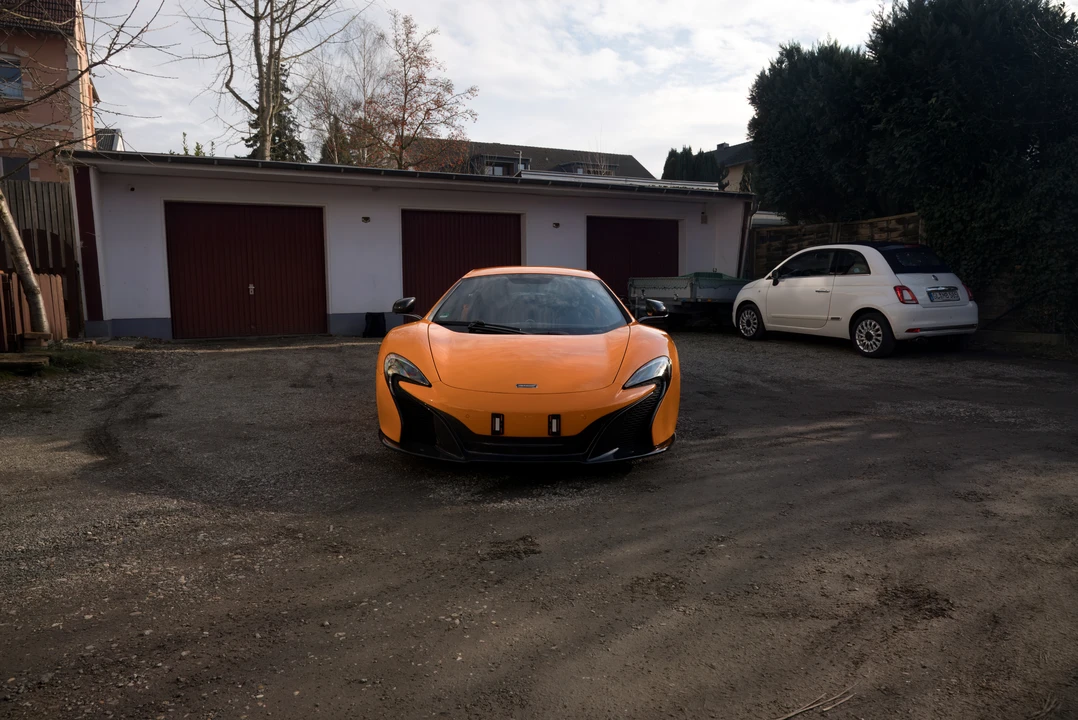 2015 McLaren 650S - Image 2 of 31