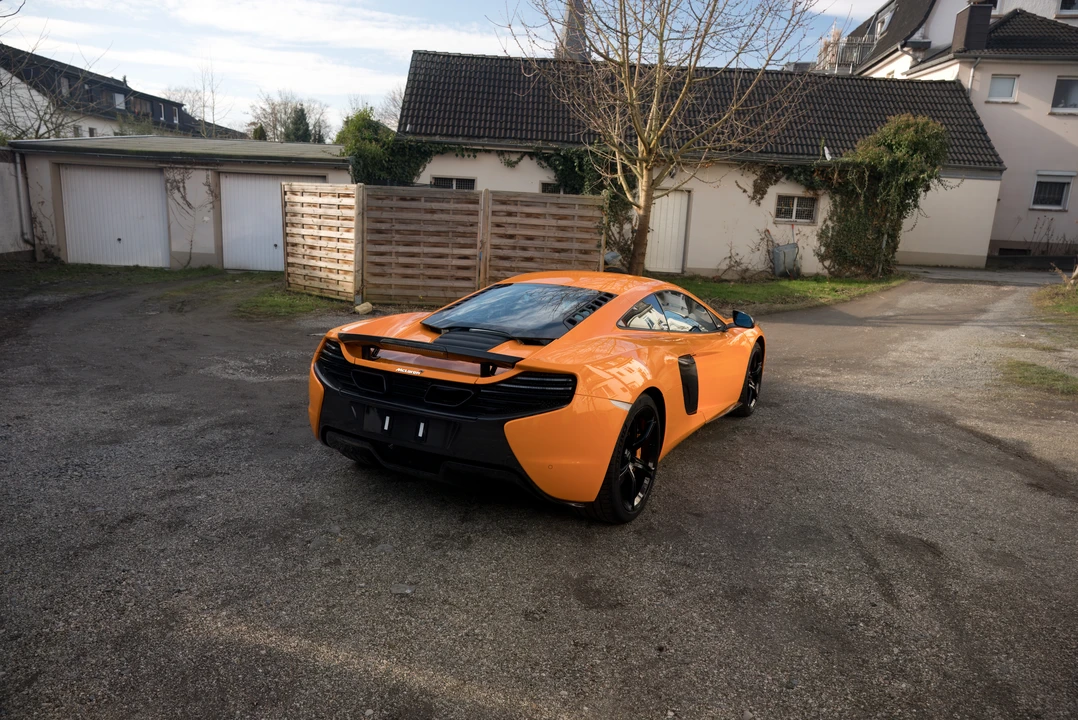 2015 McLaren 650S - Image 15 of 31