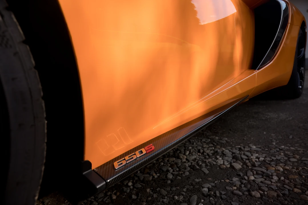 2015 McLaren 650S - Image 26 of 31