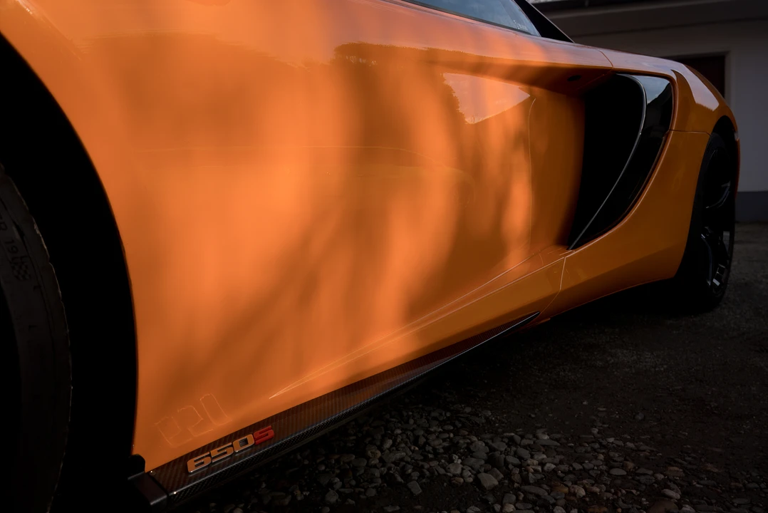 2015 McLaren 650S - Image 28 of 31