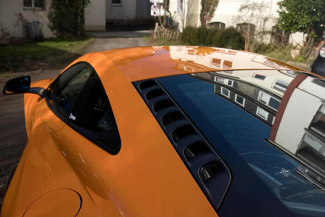 2015 McLaren 650S - Image 30 of 31