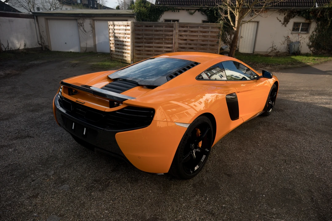 2015 McLaren 650S - Image 10 of 31