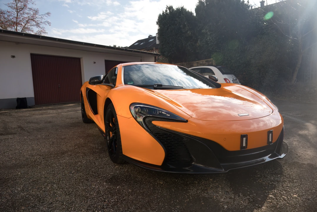 2015 McLaren 650S - Image 17 of 31