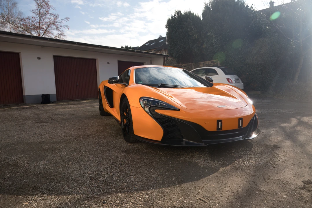 2015 McLaren 650S - Image 3 of 31