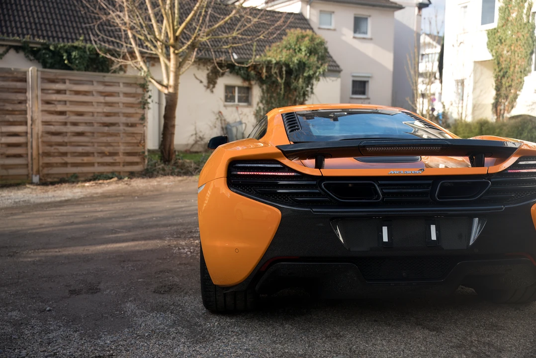 2015 McLaren 650S - Image 24 of 31