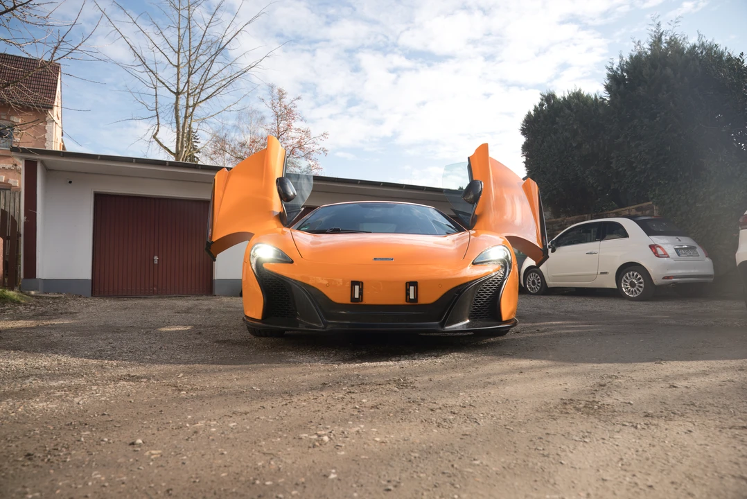 2015 McLaren 650S - Image 9 of 31