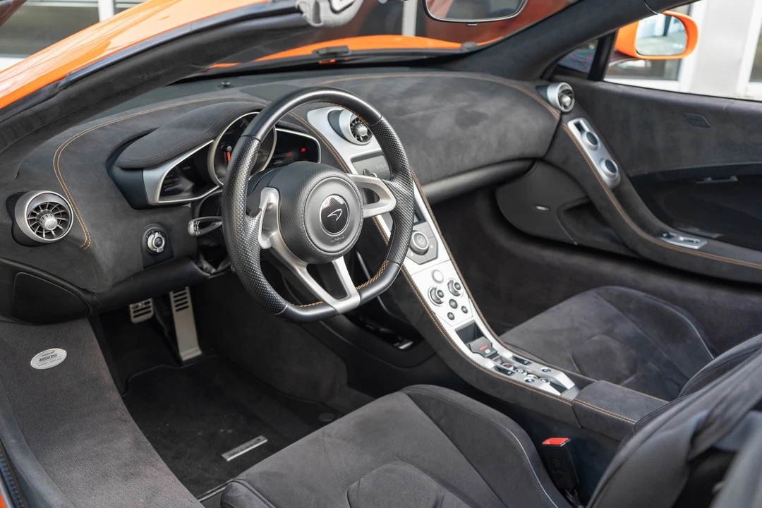 2015 McLaren 650S - Image 11 of 21