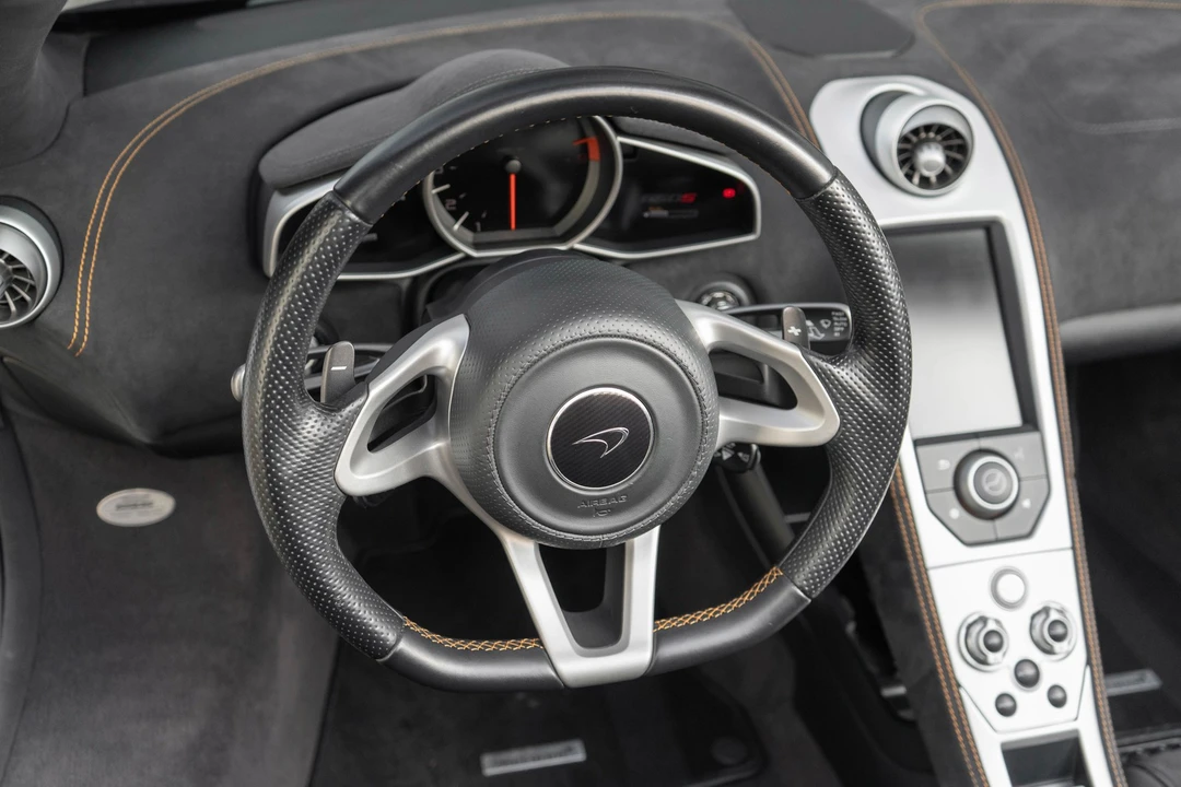 2015 McLaren 650S - Image 18 of 21