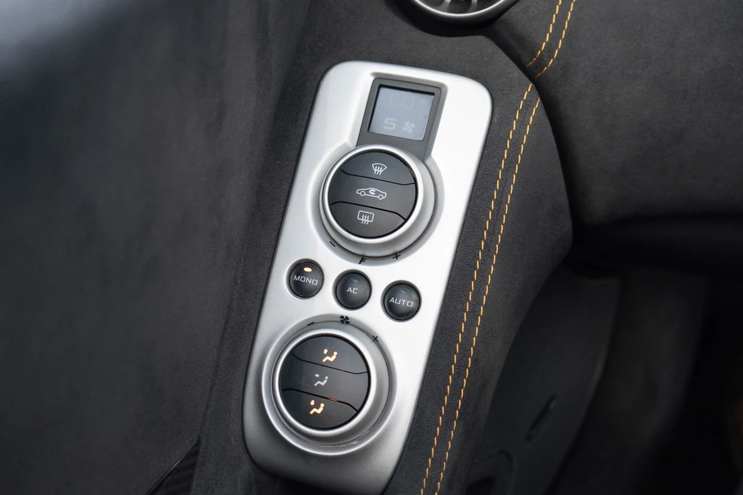 2015 McLaren 650S - Image 14 of 21