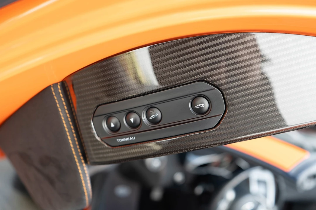 2015 McLaren 650S - Image 16 of 21