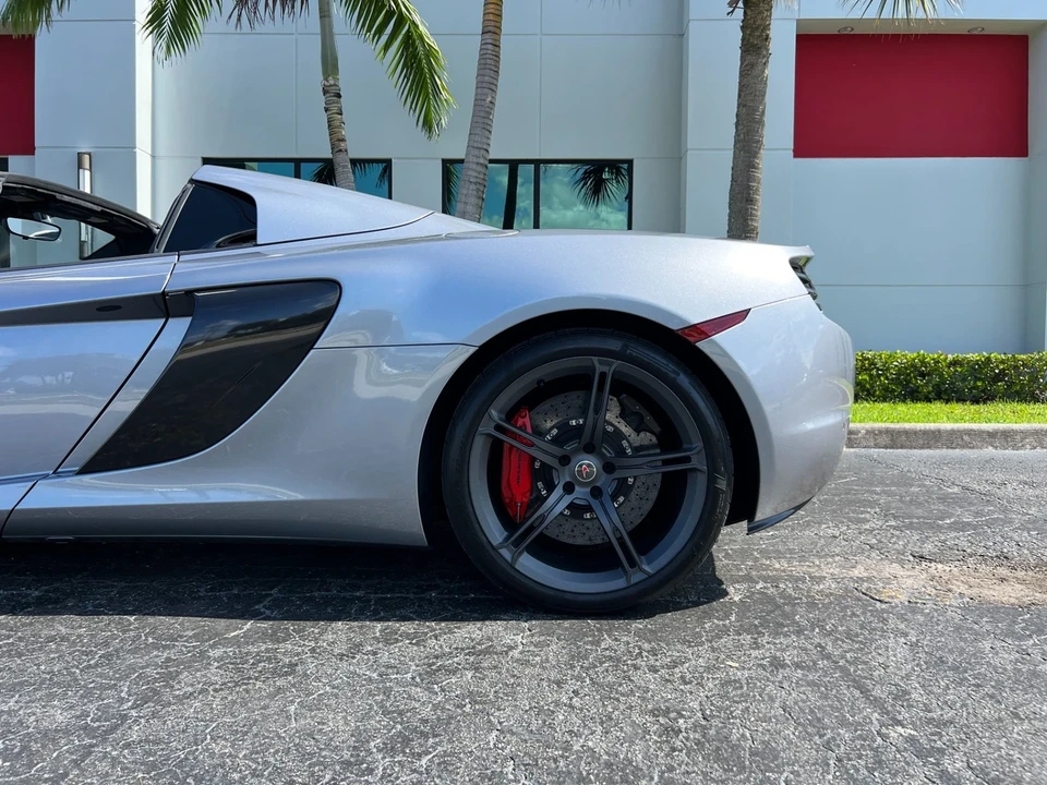 2015 McLaren 650S - Image 18 of 21