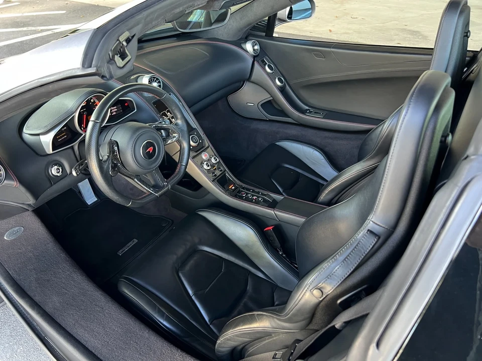 2015 McLaren 650S - Image 15 of 21