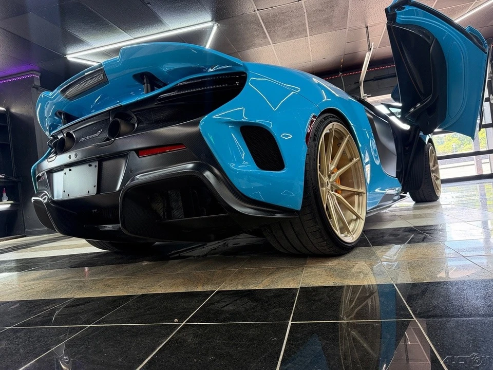 2015 McLaren 650S - Image 8 of 12