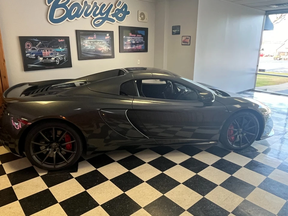 2015 McLaren 650S - Image 10 of 12