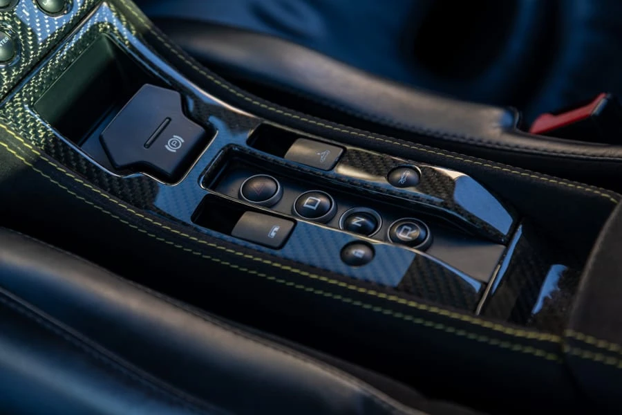 2015 McLaren 650S - Image 26 of 30