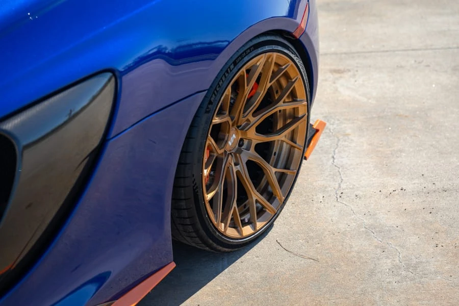 2015 McLaren 650S - Image 11 of 30