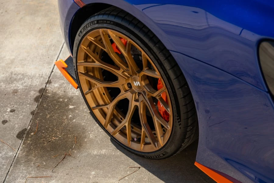 2015 McLaren 650S - Image 14 of 30