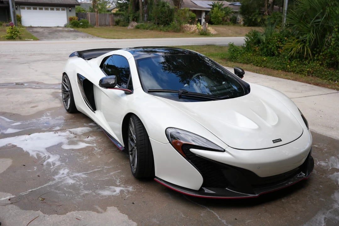 2015 McLaren 650S Spider - Image 14 of 21