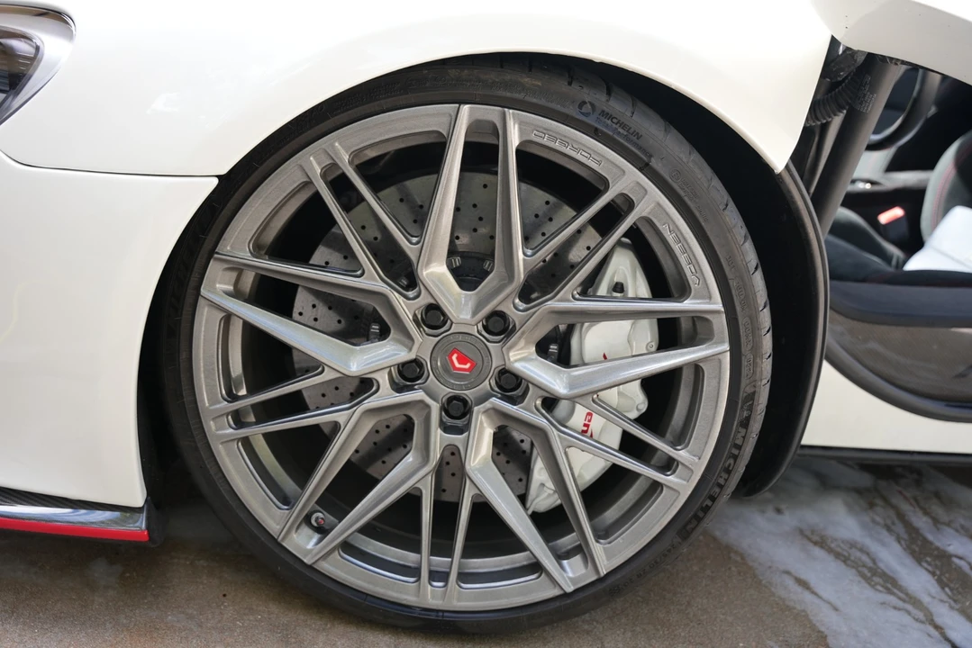 2015 McLaren 650S Spider - Image 2 of 21
