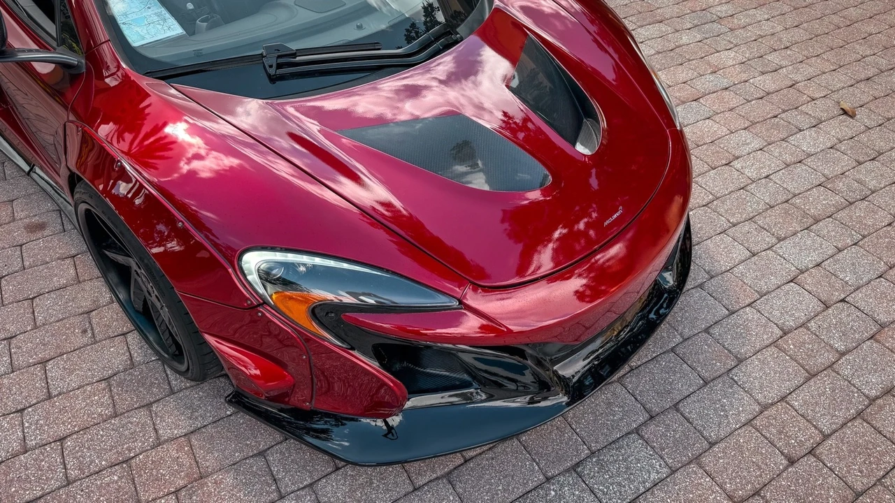 2015 McLaren 650S Spider - Image 17 of 21