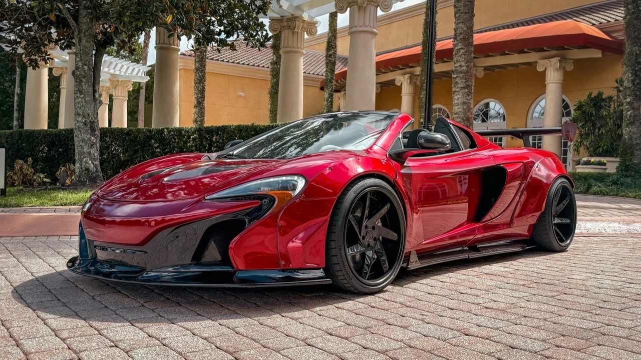 2015 McLaren 650S Spider - Image 2 of 21