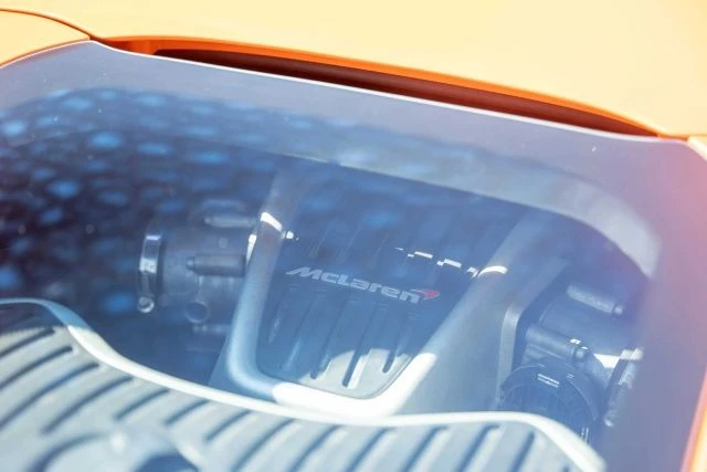 2015 McLaren 650S Spider - Image 16 of 21