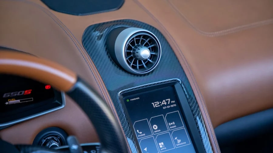 2015 McLaren 650S Spider - Image 24 of 31