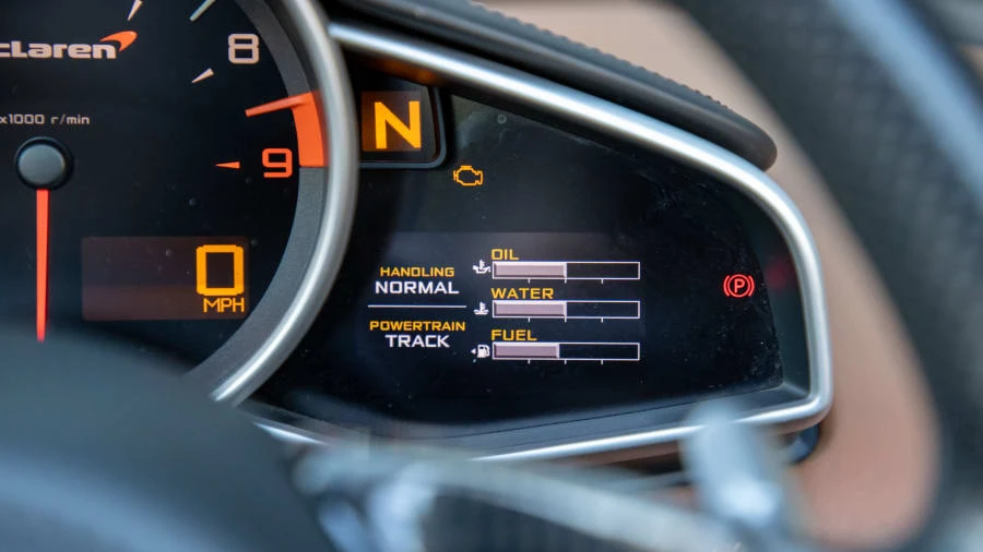2015 McLaren 650S Spider - Image 26 of 31
