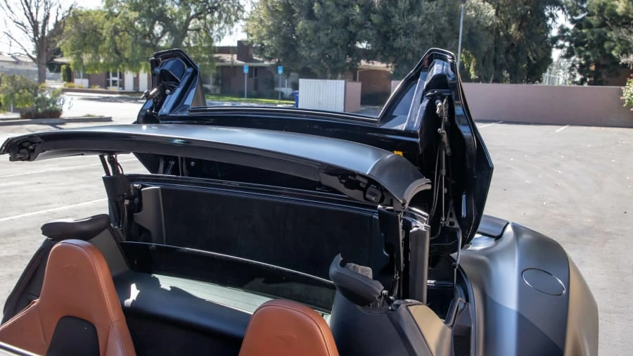 2015 McLaren 650S Spider - Image 28 of 31