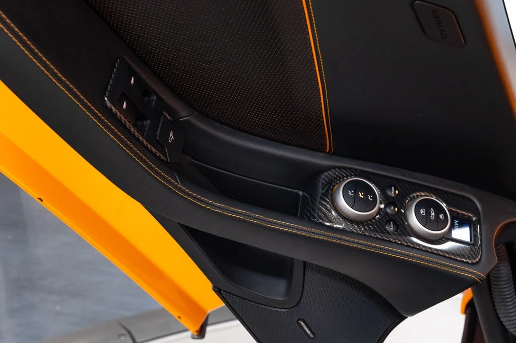2015 McLaren 650S Spider - Image 6 of 31