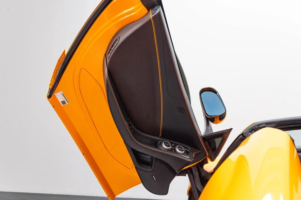 2015 McLaren 650S Spider - Image 5 of 31