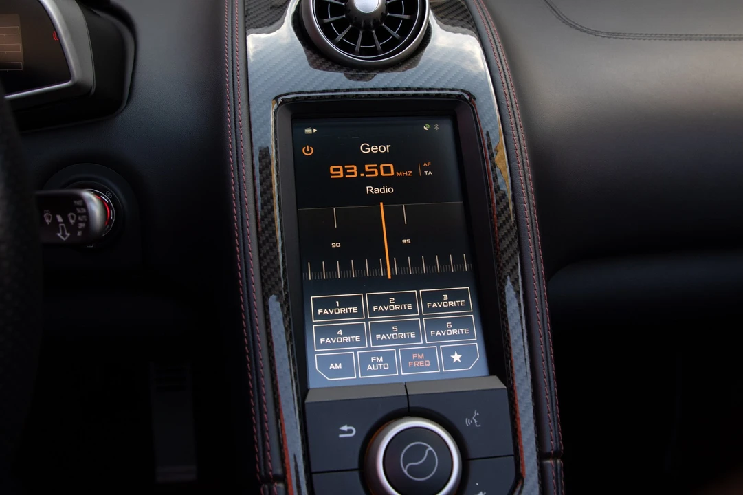 2015 McLaren 650S Spider - Image 27 of 31