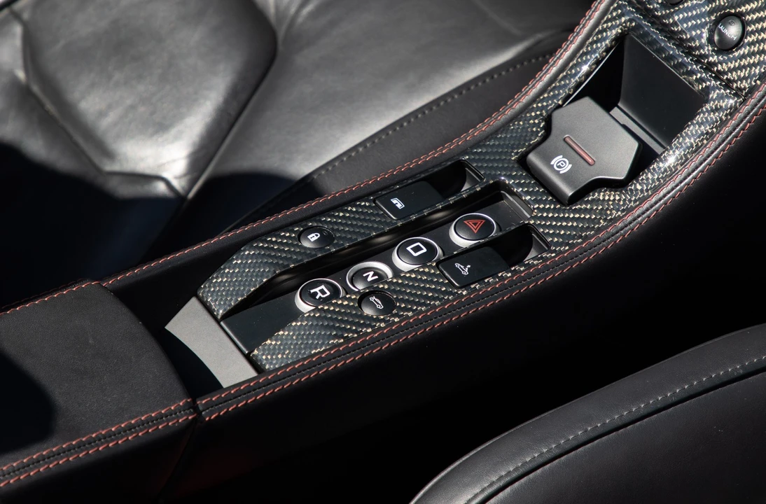 2015 McLaren 650S Spider - Image 28 of 31