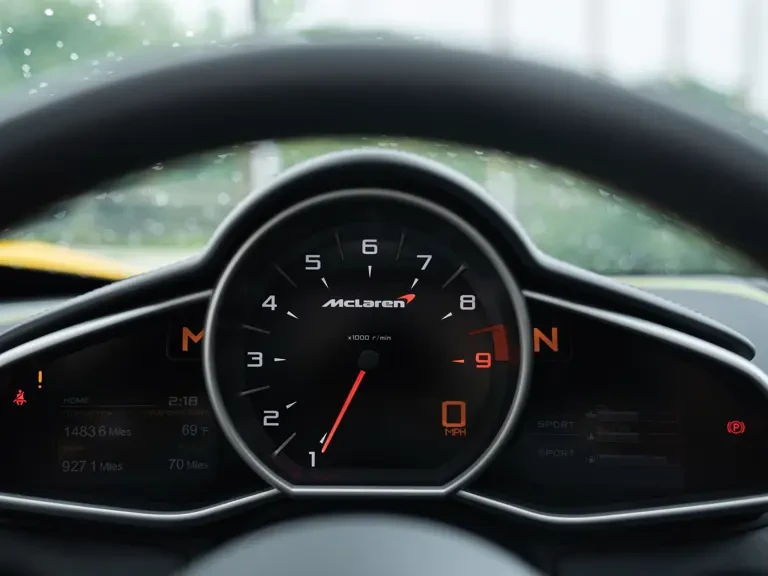 2015 McLaren 650S Spider - Image 13 of 31