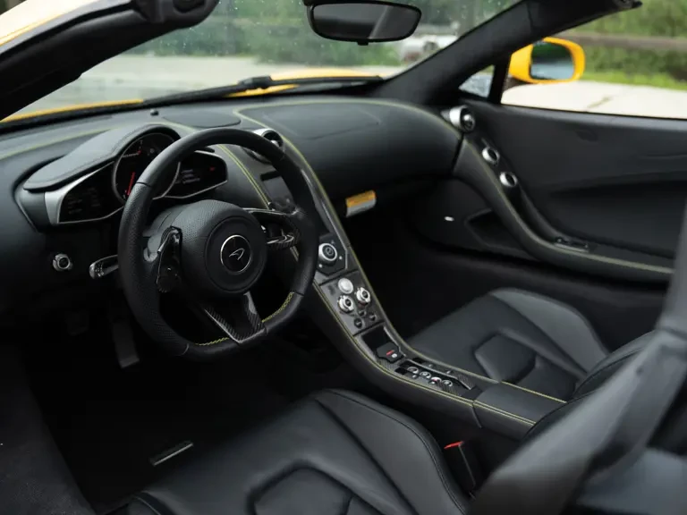 2015 McLaren 650S Spider - Image 11 of 31