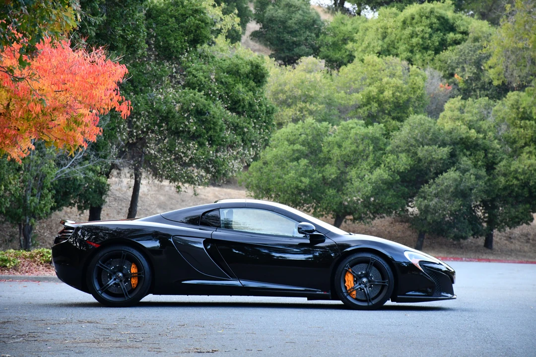 2015 McLaren 650S Spider - Image 13 of 31