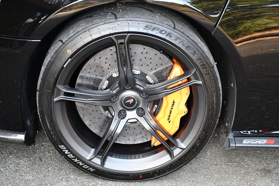 2015 McLaren 650S Spider - Image 23 of 31