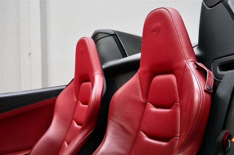 2015 McLaren 650S Spider - Image 17 of 31