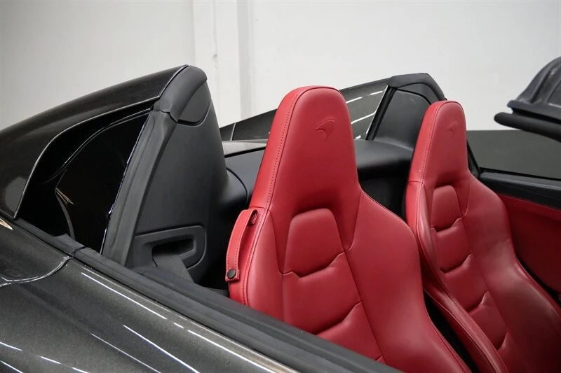 2015 McLaren 650S Spider - Image 21 of 31