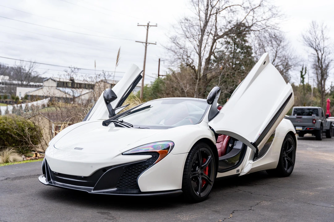 2015 McLaren 650S Spider - Image 16 of 31