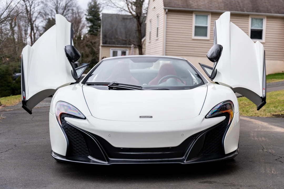 2015 McLaren 650S Spider - Image 2 of 31