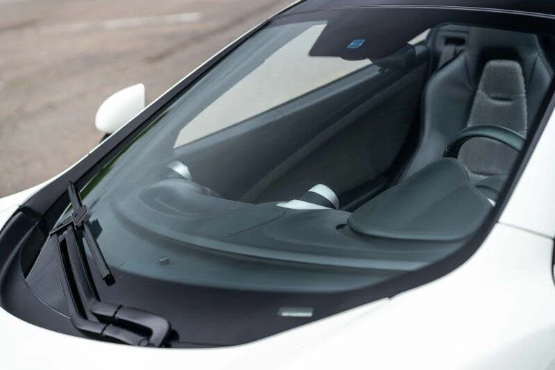 2015 McLaren 650S Spider - Image 15 of 31