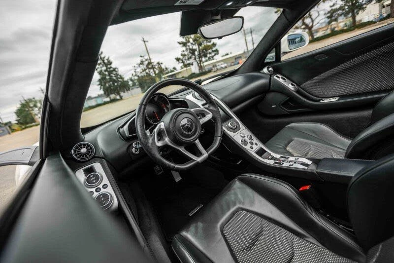 2015 McLaren 650S Spider - Image 26 of 31