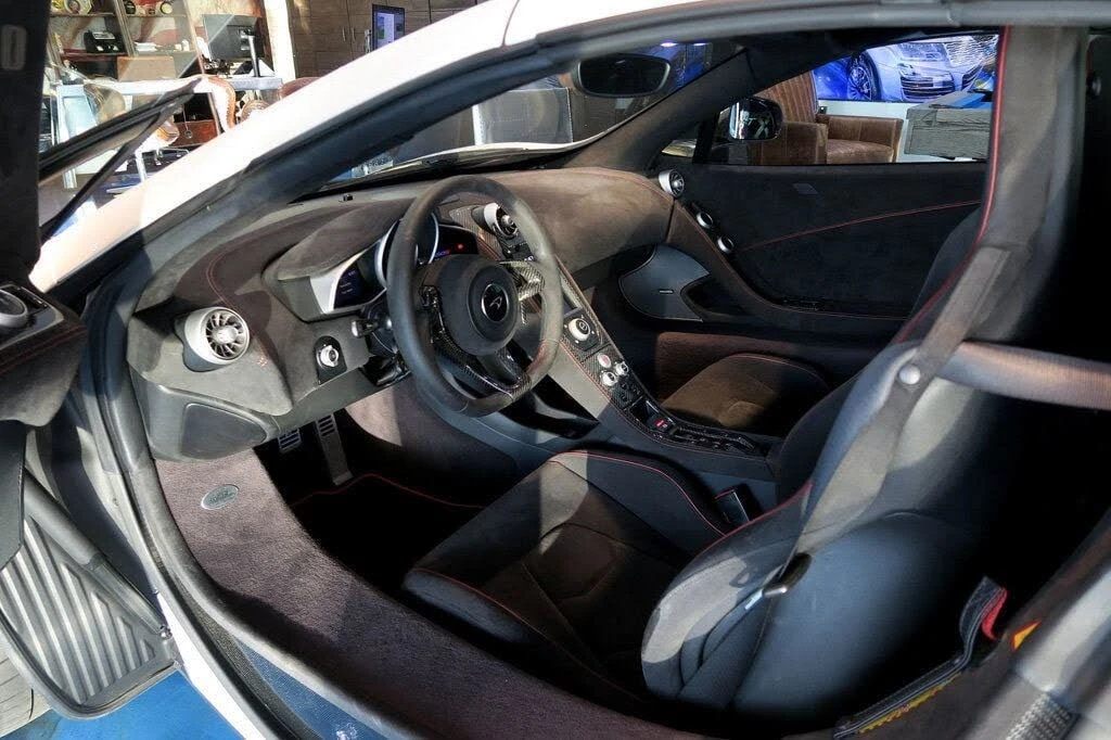 2015 McLaren 650S Spider - Image 16 of 31