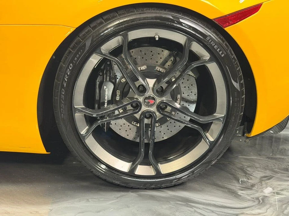 2015 McLaren 650S Spider - Image 25 of 31