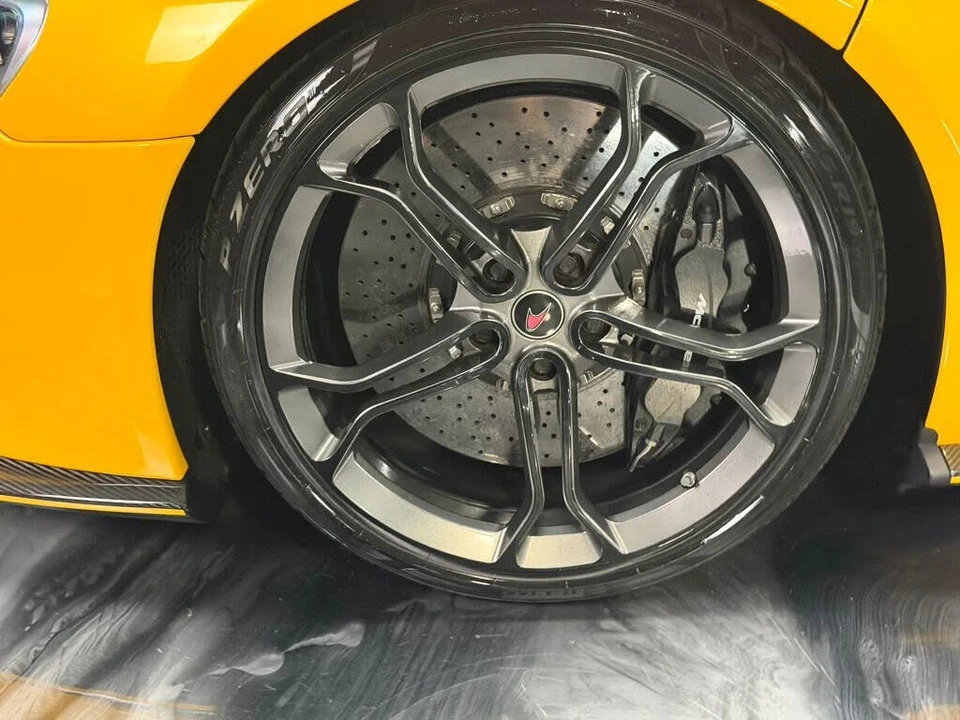 2015 McLaren 650S Spider - Image 23 of 31