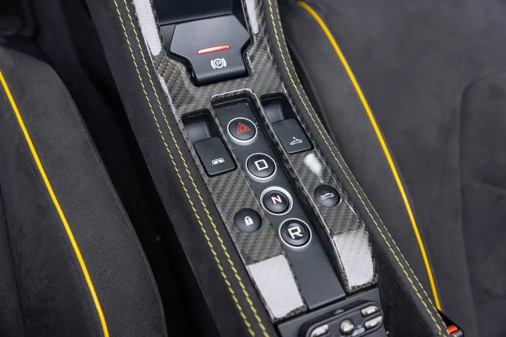 2015 McLaren 650S Spider - Image 17 of 31